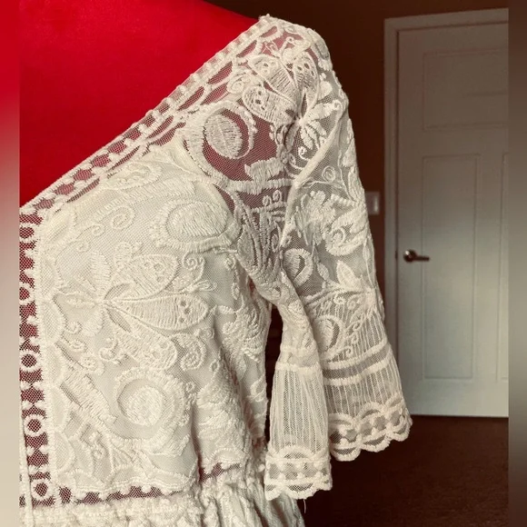 Elegant Off White Lace Romper Shorts - Picture 5 of 8